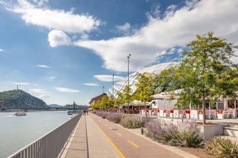 Sunny Rooms At Danube Βουδαπέστη Εξωτερικό φωτογραφία